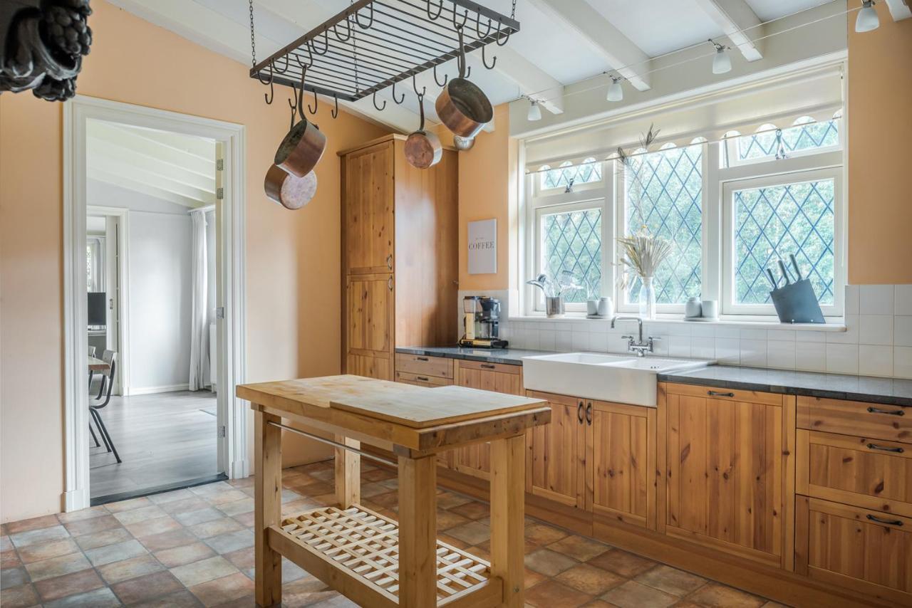 Beautiful English Villa With Hottub Zuidwolde  Ngoại thất bức ảnh
