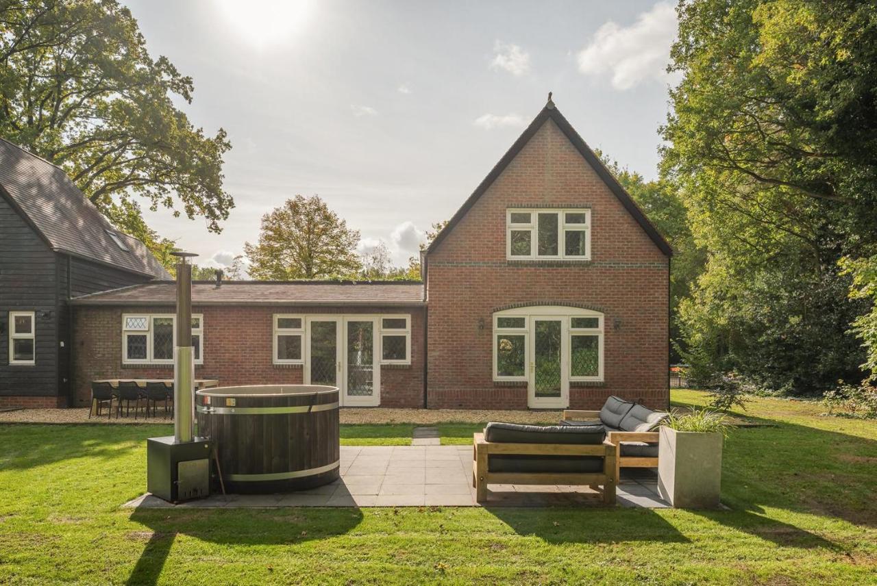 Beautiful English Villa With Hottub Zuidwolde  Ngoại thất bức ảnh